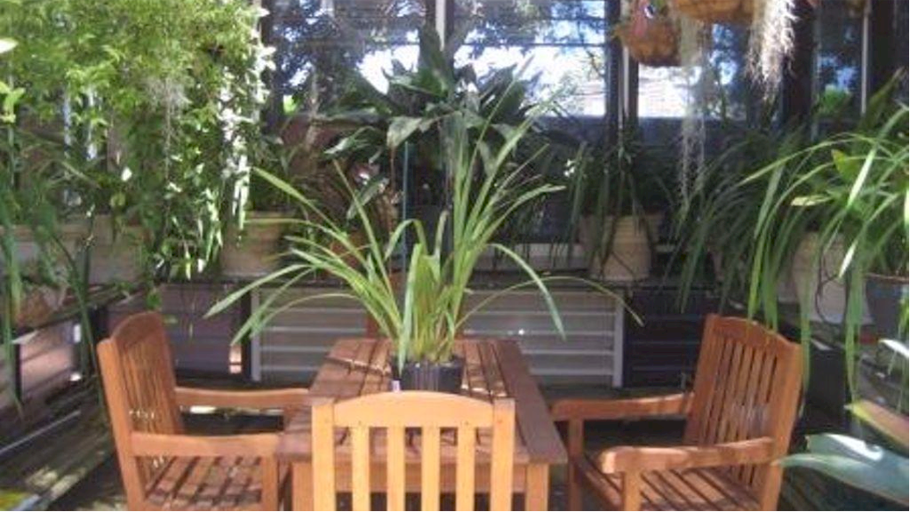 Iora greenhouse